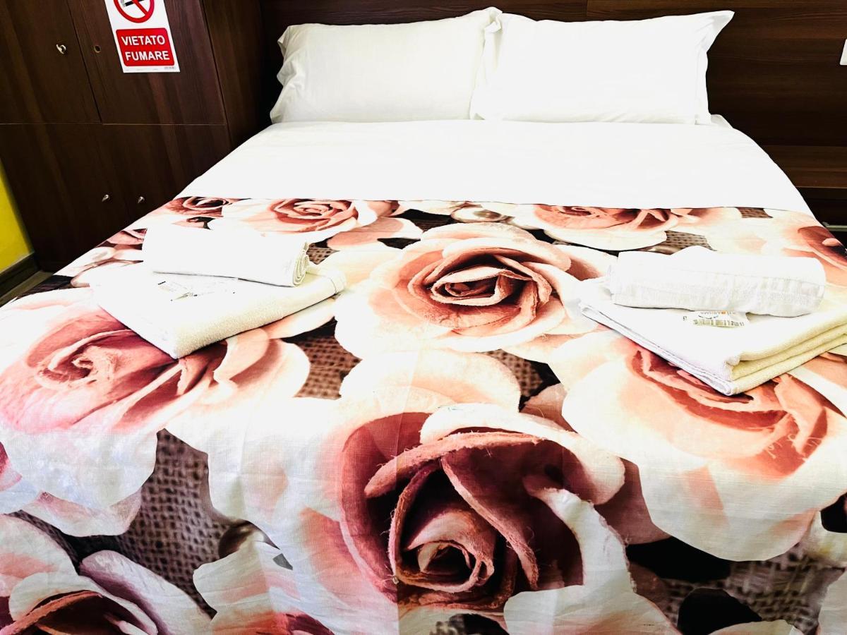Holiday Rome Guesthouse מראה חיצוני תמונה